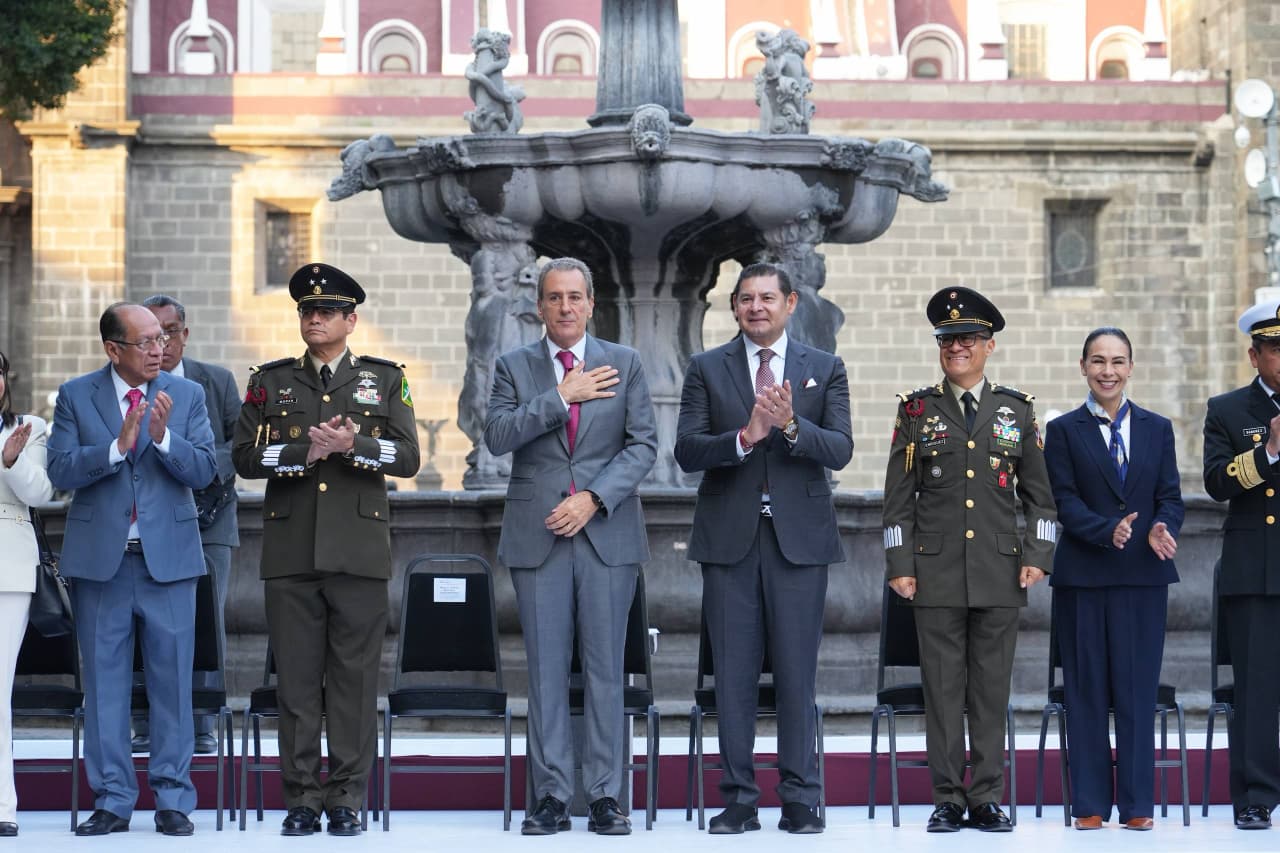 Encabezan Armenta y Chedraui ceremonia por aniversario 495 de Puebla